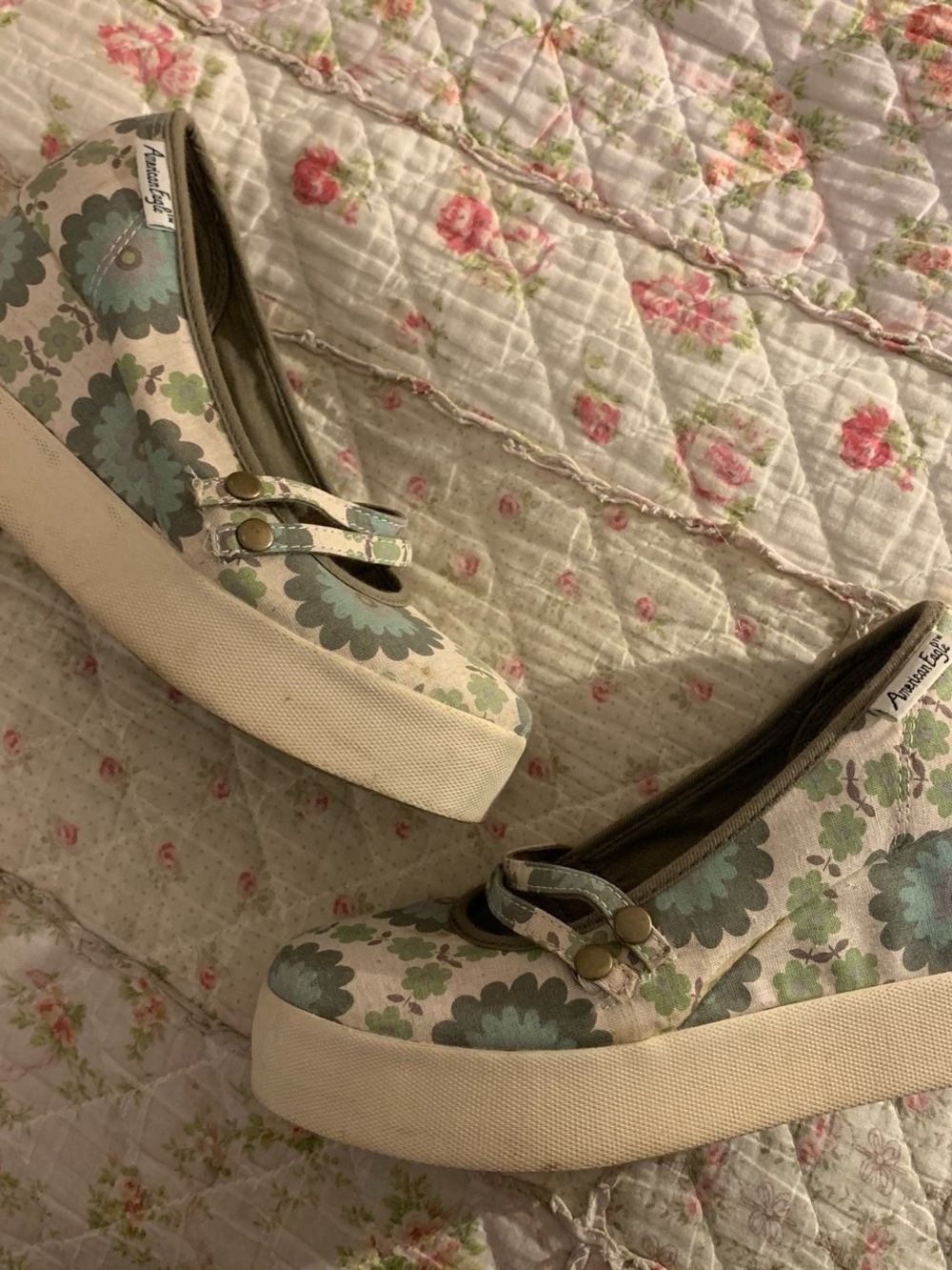 Vintage American Eagle green and white wedge sneaker Mary Janes